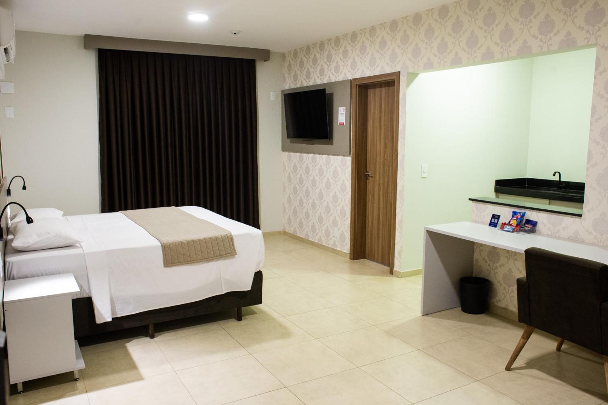 Отель Bristol Infinity Rio Claro Экстерьер фото